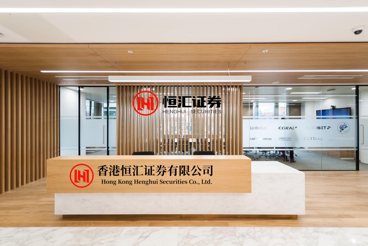 纯旭配资平台 中学发放“退步快学生”纸质证明，官方通报